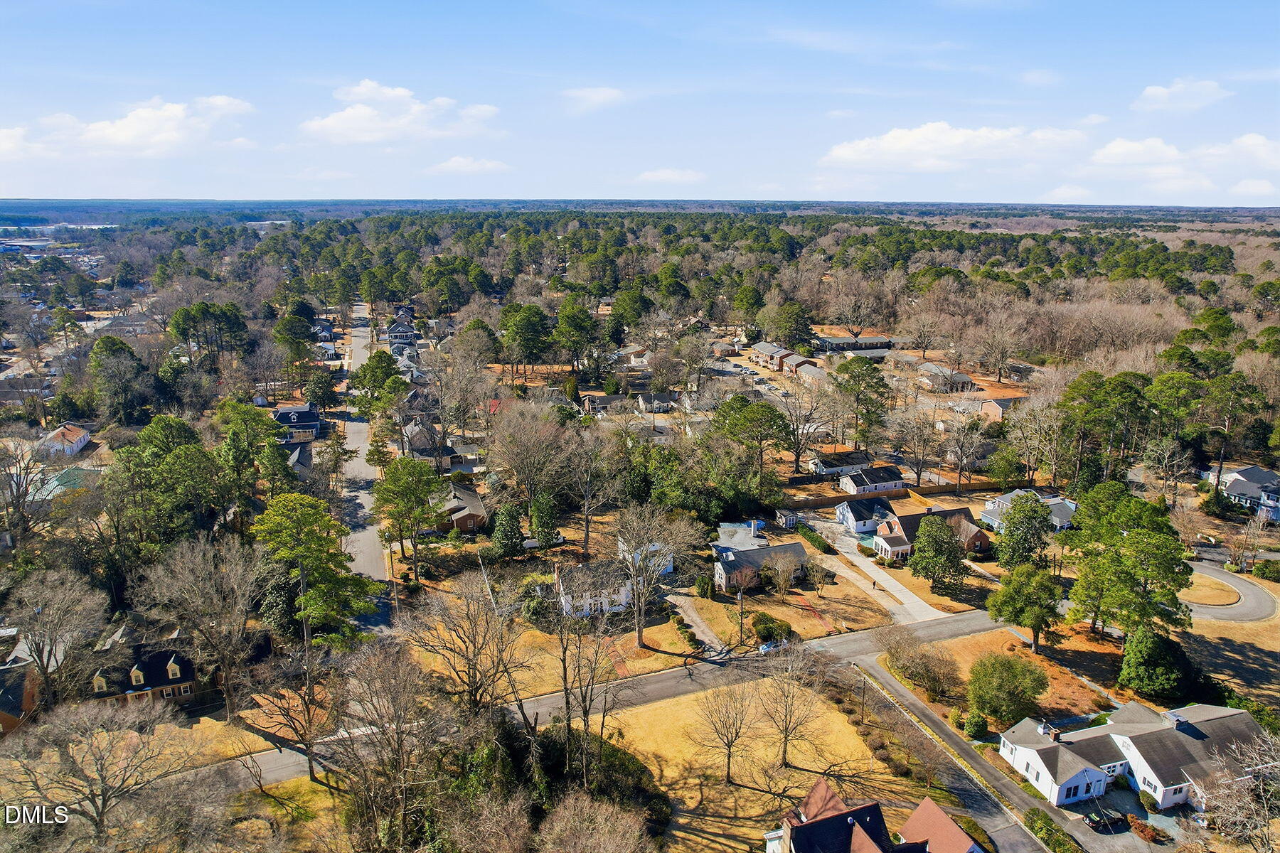 109 West Riverside Drive Smithfield, NC 27577 - Photo 36 of 39 38-web-or-mls-109 W Riverside Dr Exterio