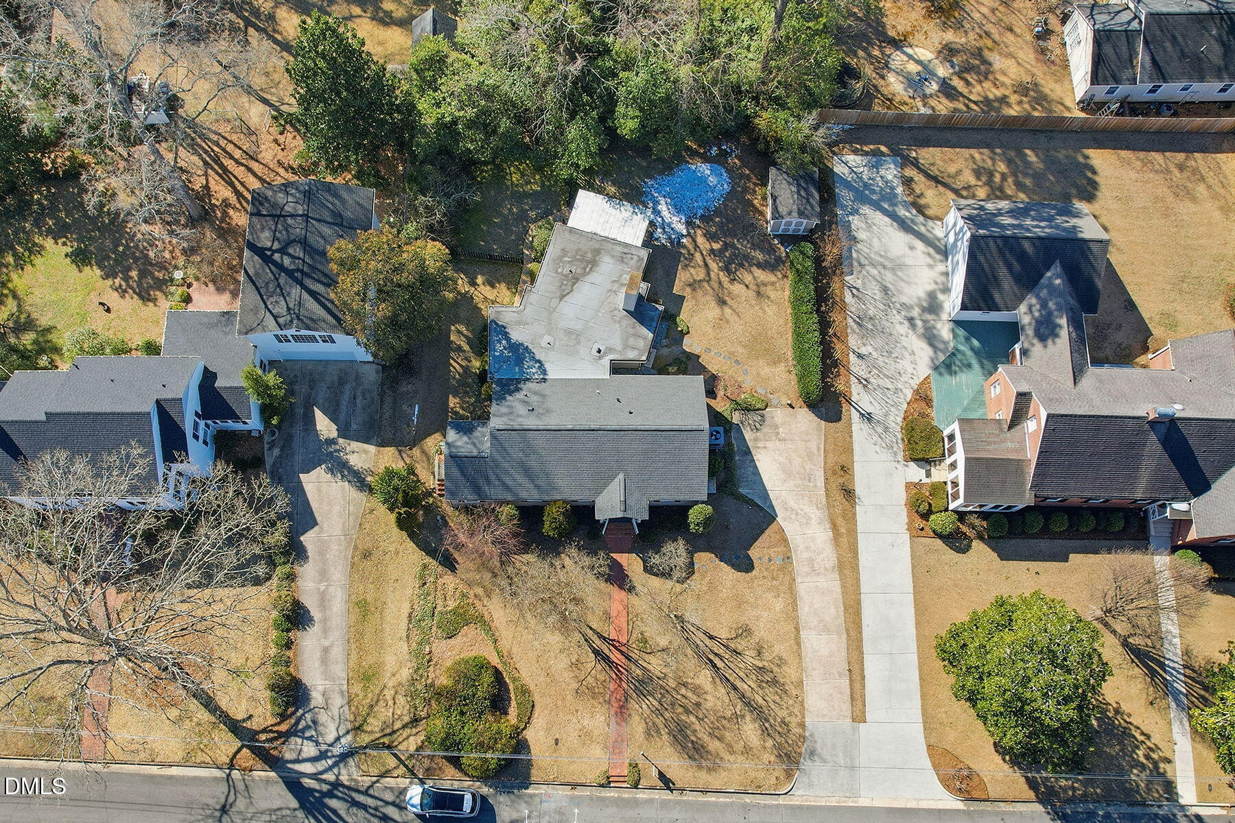 109 West Riverside Drive Smithfield, NC 27577 - Photo 37 of 39 39-web-or-mls-109 W Riverside Dr Exterio