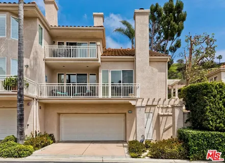 $2,195,000 | 638 Palisades Drive, Pacific Palisades, CA 90272