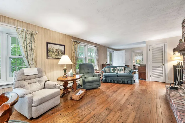 $595,000 | 195 Sewall Road, Wolfeboro, NH 03894