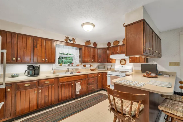 $595,000 | 195 Sewall Road, Wolfeboro, NH 03894