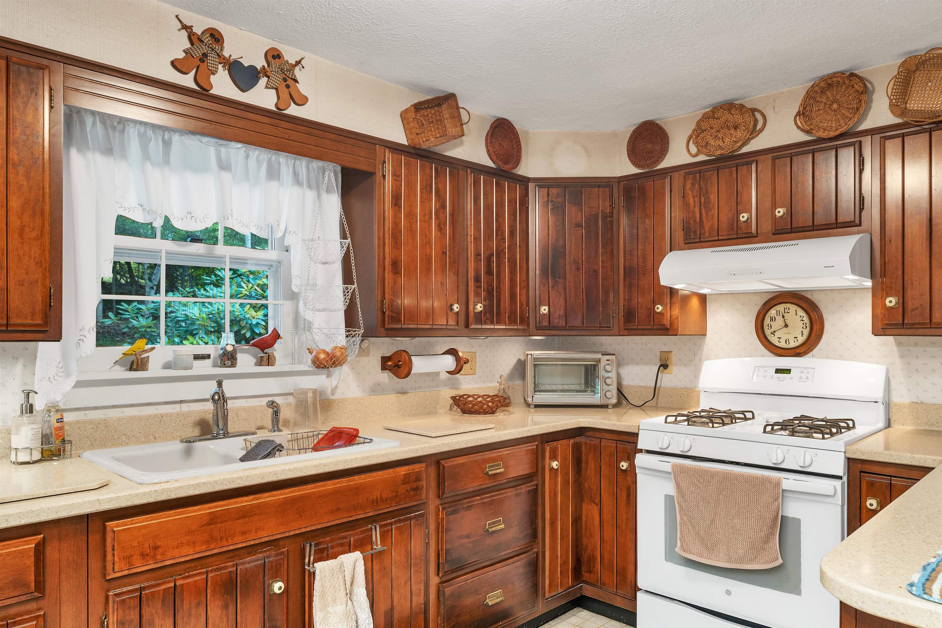 195 Sewall Road Wolfeboro, NH 03894 - Photo 18 of 47