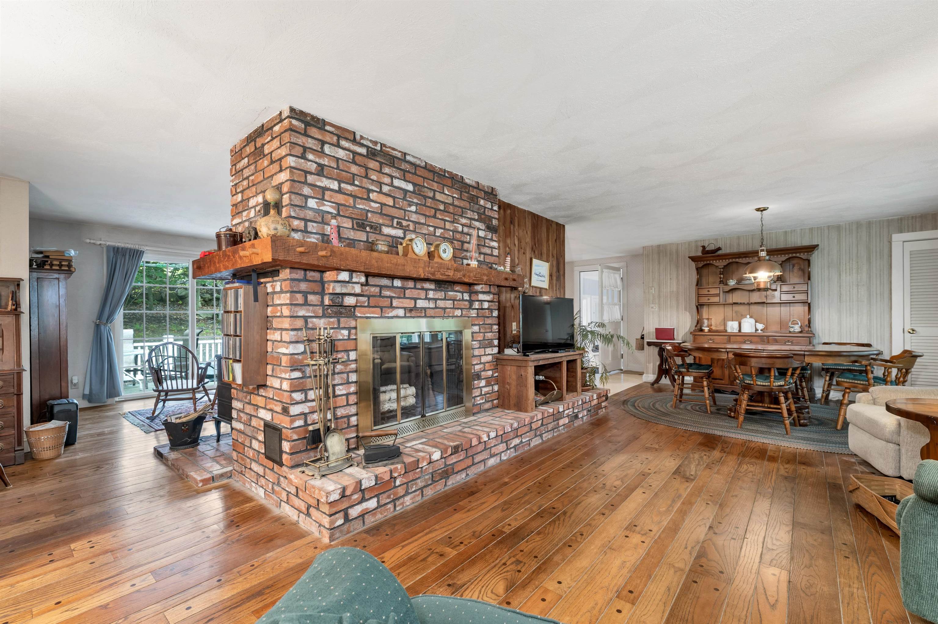 195 Sewall Road Wolfeboro, NH 03894 - Photo 3 of 47