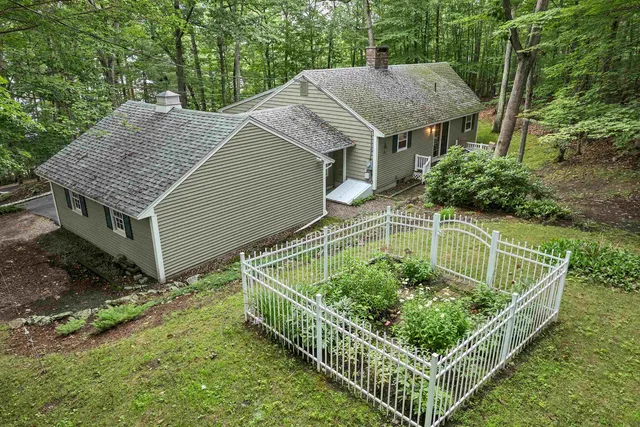 $595,000 | 195 Sewall Road, Wolfeboro, NH 03894