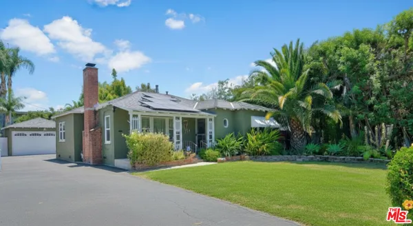 $949,000 | 5620 Murietta Avenue, Valley Glen, CA 91401