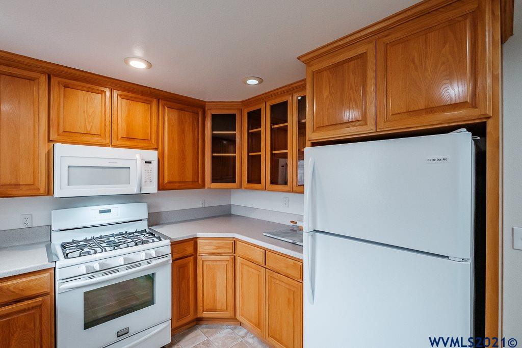 34612 Ranchero Avenue Southeast Albany, OR 97322 - Photo 12 of 42 Gallery Image 12