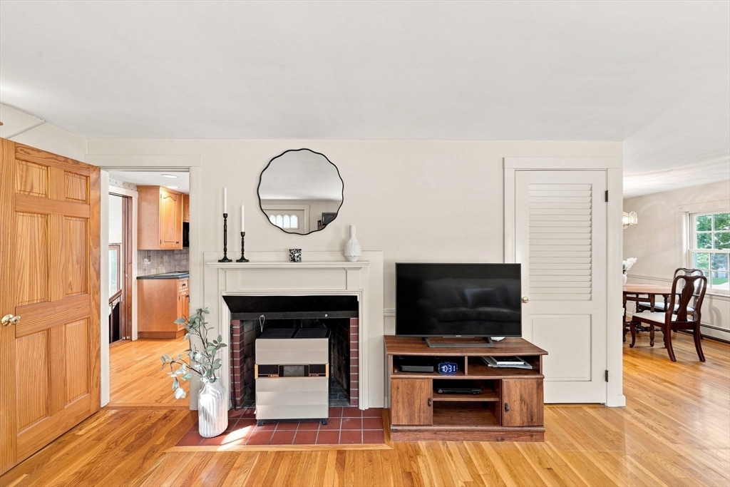 6 Cedarview Road Ipswich, MA 01938 - Photo 4 of 41 Gallery Image 4