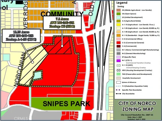 a sign that is on the wall of the building