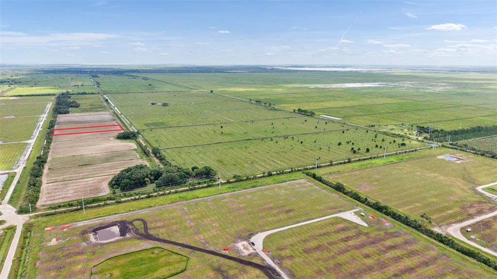 Northeast 304th Street Okeechobee, FL 34972 - Photo 2 of 8