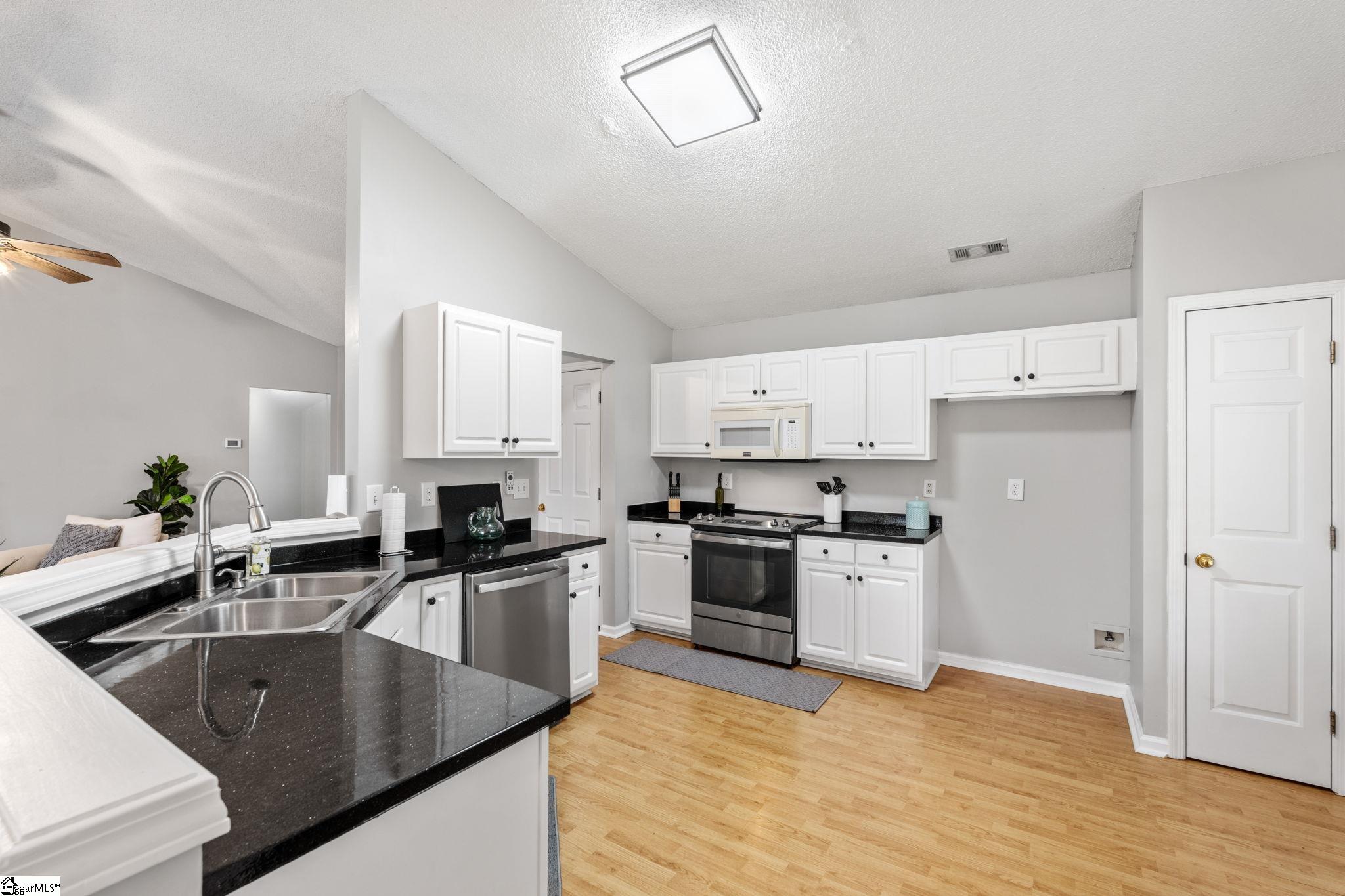 2 Grayhawk Way Simpsonville, SC 29681 - Photo 13 of 41