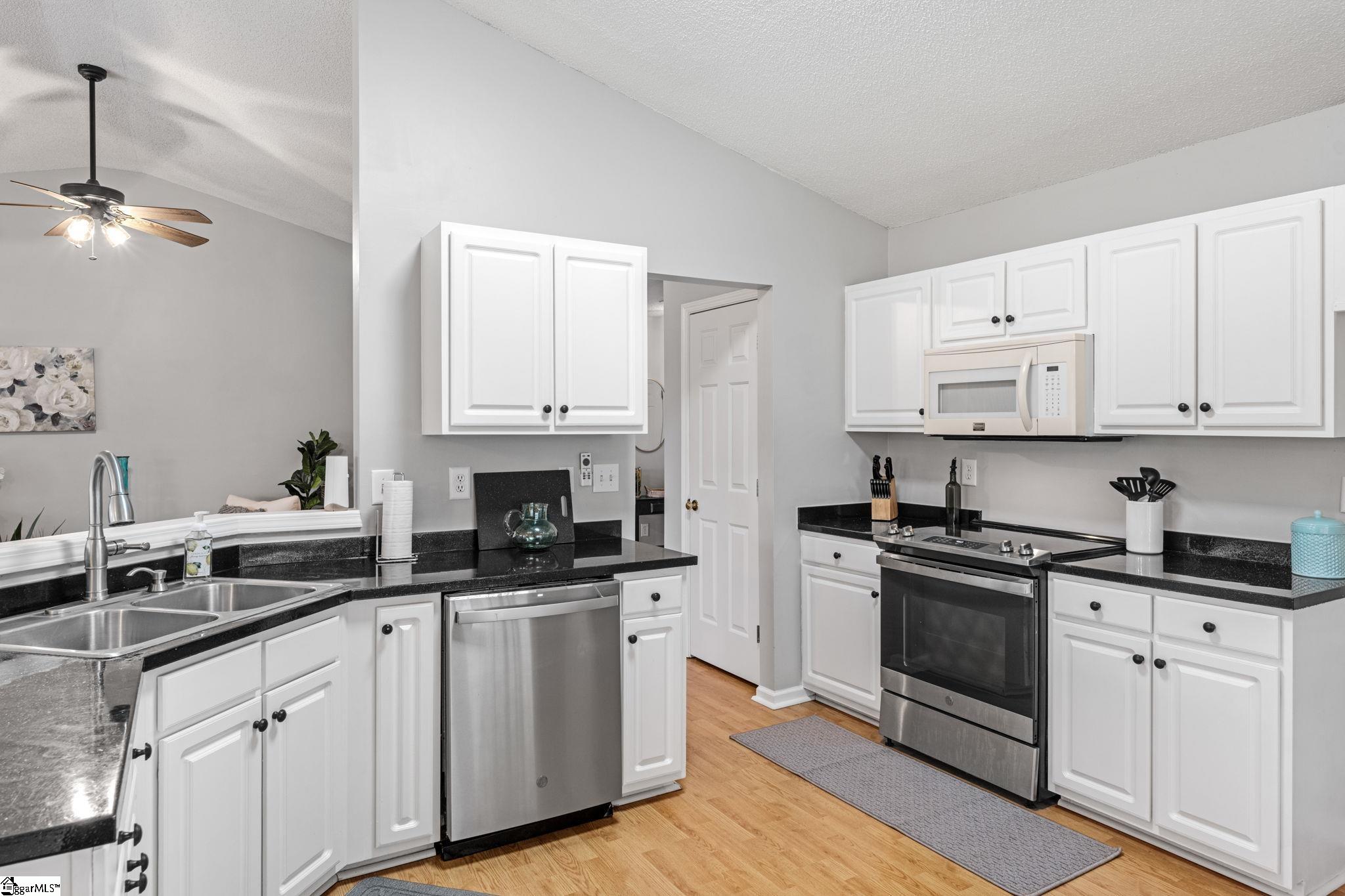 2 Grayhawk Way Simpsonville, SC 29681 - Photo 16 of 41