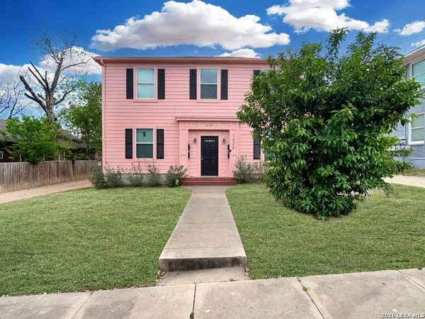 $1,100 | 1020 West French Place, Unit 4, San Antonio, TX 78212