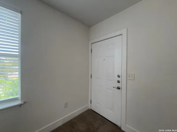 $1,100 | 1020 West French Place, Unit 4, San Antonio, TX 78212