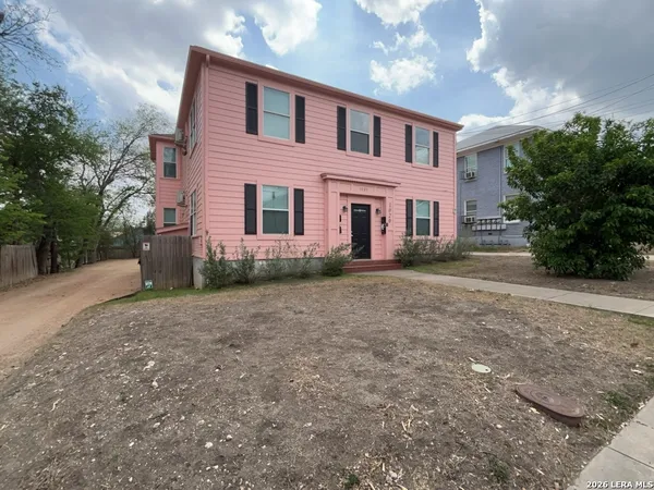 $1,100 | 1020 West French Place, Unit 4, San Antonio, TX 78212