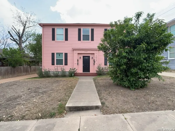 $1,100 | 1020 West French Place, Unit 4, San Antonio, TX 78212