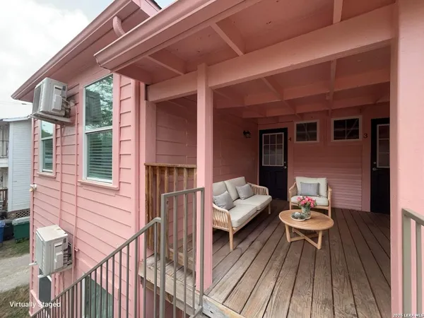 $1,100 | 1020 West French Place, Unit 4, San Antonio, TX 78212