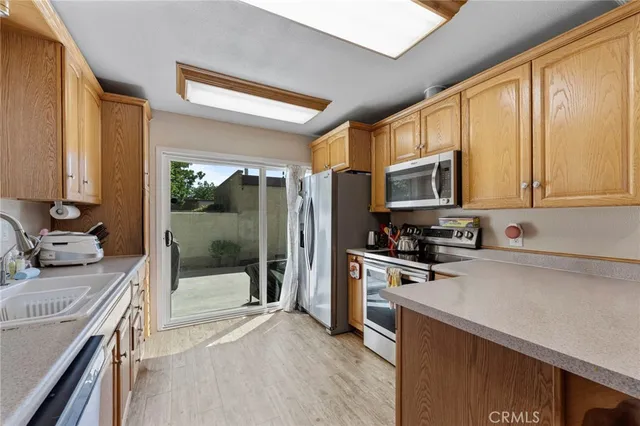 $635,000 | 8615 York La, La Palma, CA 90623