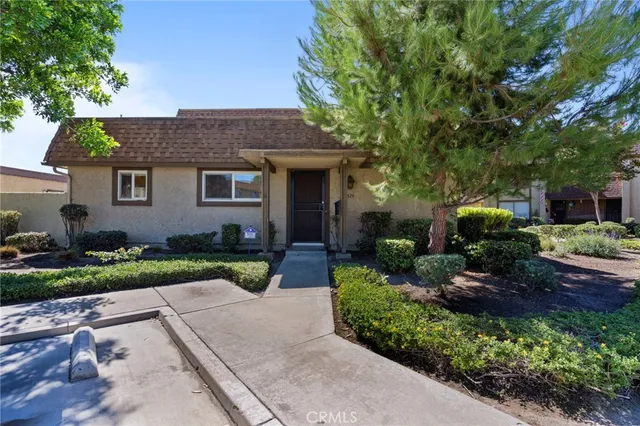 $635,000 | 8615 York La, La Palma, CA 90623