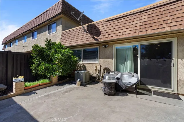 $635,000 | 8615 York La, La Palma, CA 90623