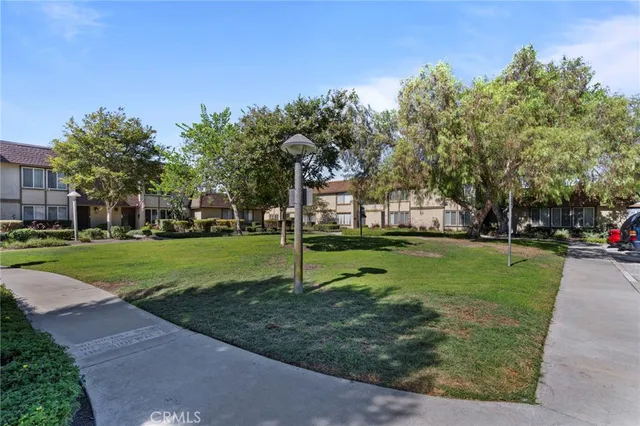 $635,000 | 8615 York La, La Palma, CA 90623