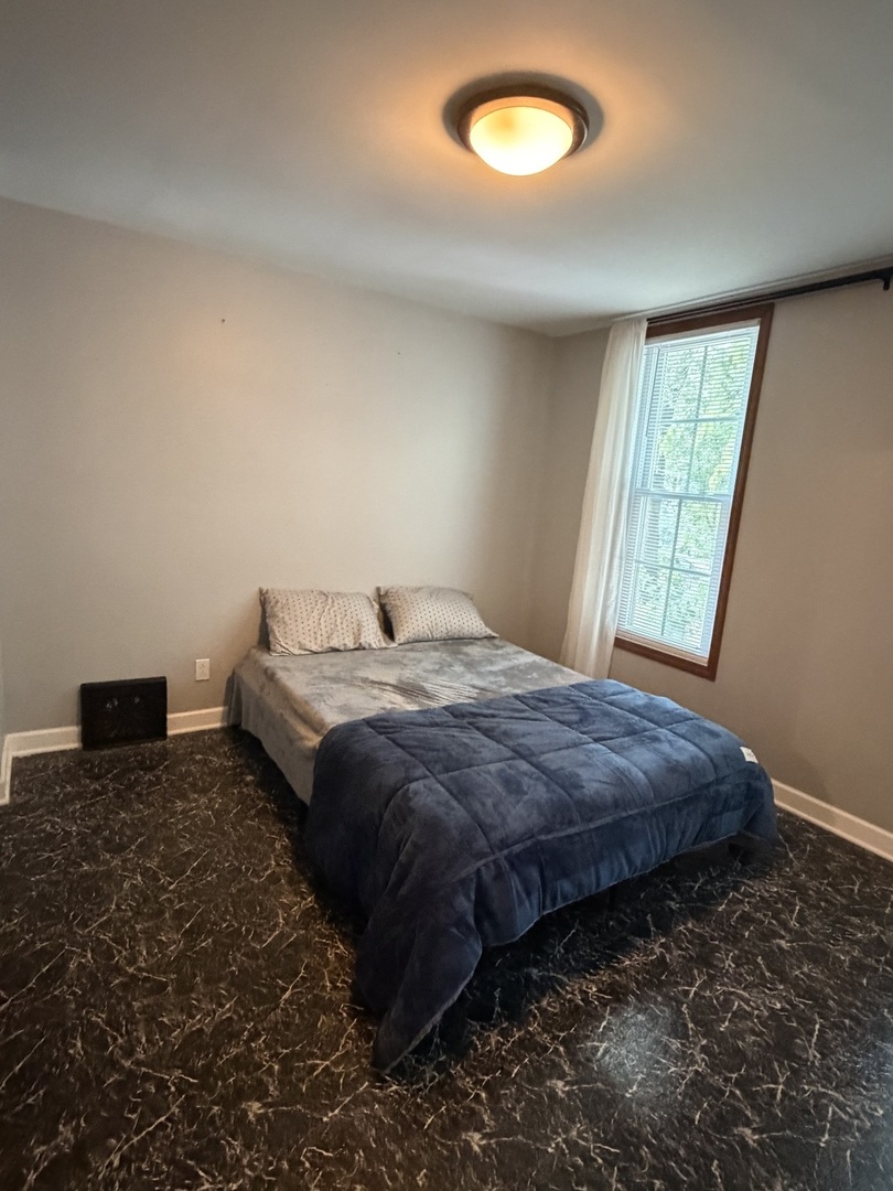 39 Leonard Street, Unit 1 Elgin, IL 60123 - Photo 7 of 17 Gallery Image 7