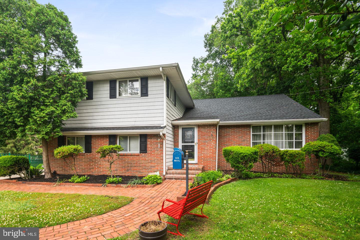 906 Davis Road Barrington, NJ 08007 - Photo 1 of 33