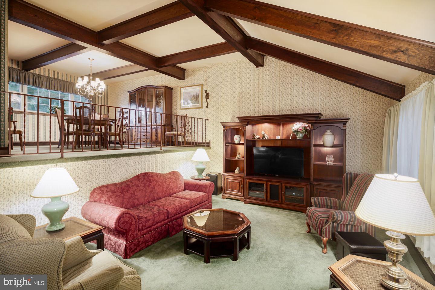 906 Davis Road Barrington, NJ 08007 - Photo 3 of 33