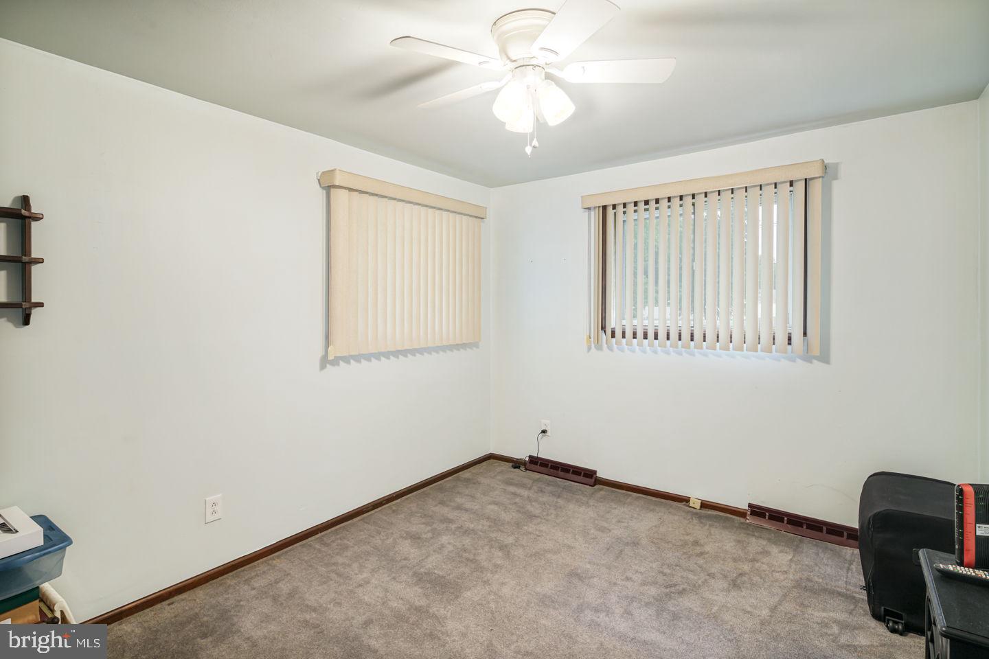 906 Davis Road Barrington, NJ 08007 - Photo 23 of 33