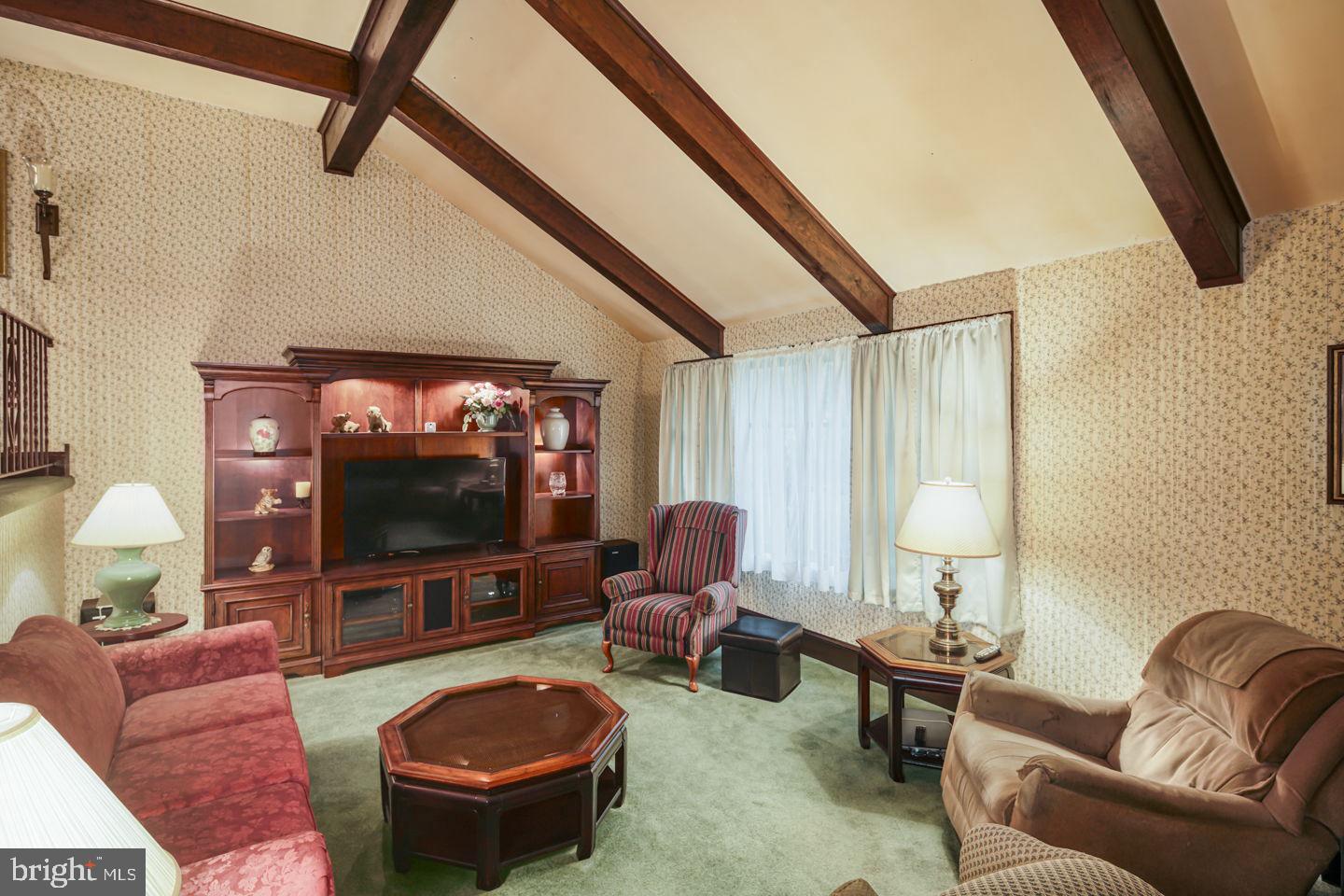 906 Davis Road Barrington, NJ 08007 - Photo 4 of 33