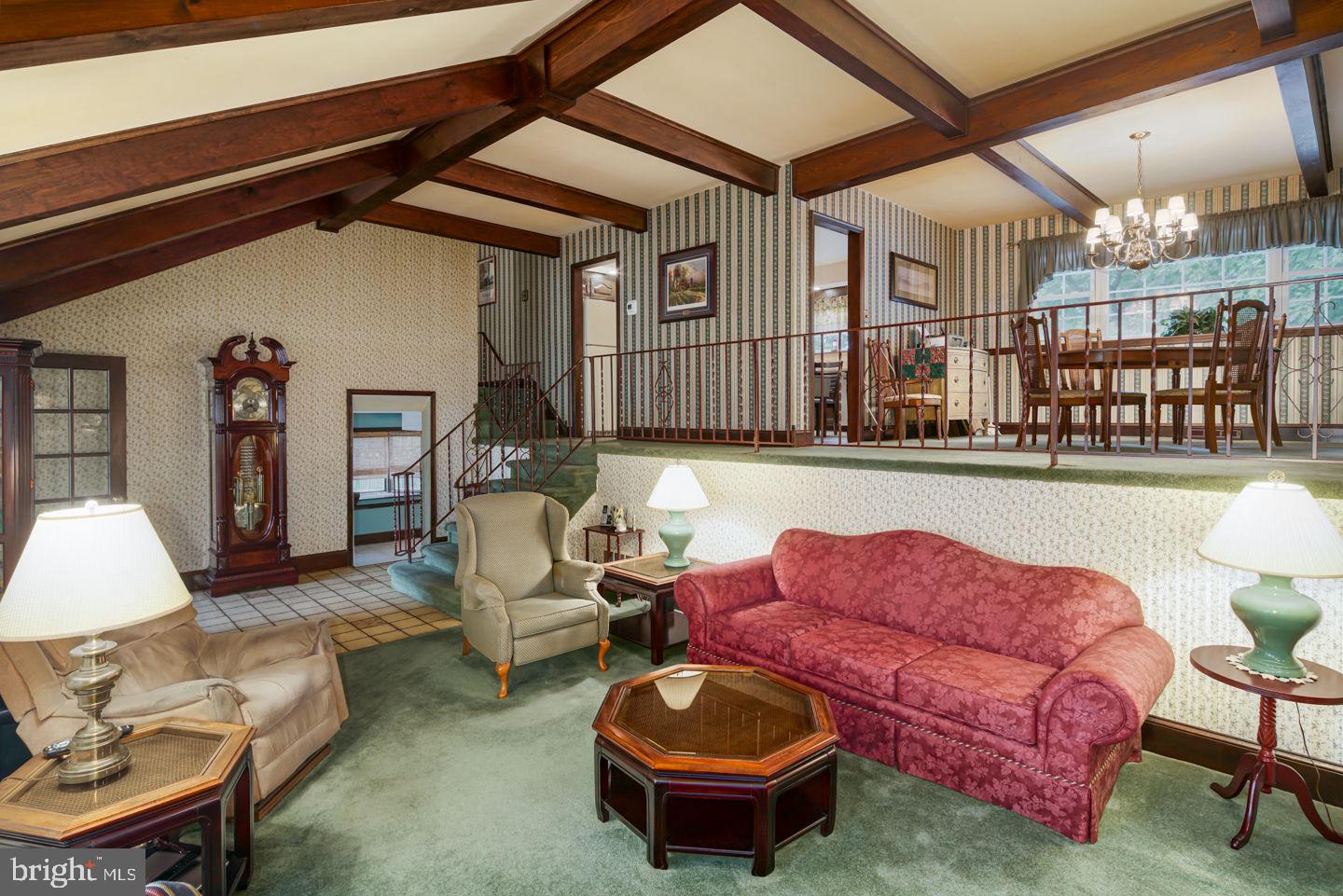 906 Davis Road Barrington, NJ 08007 - Photo 5 of 33