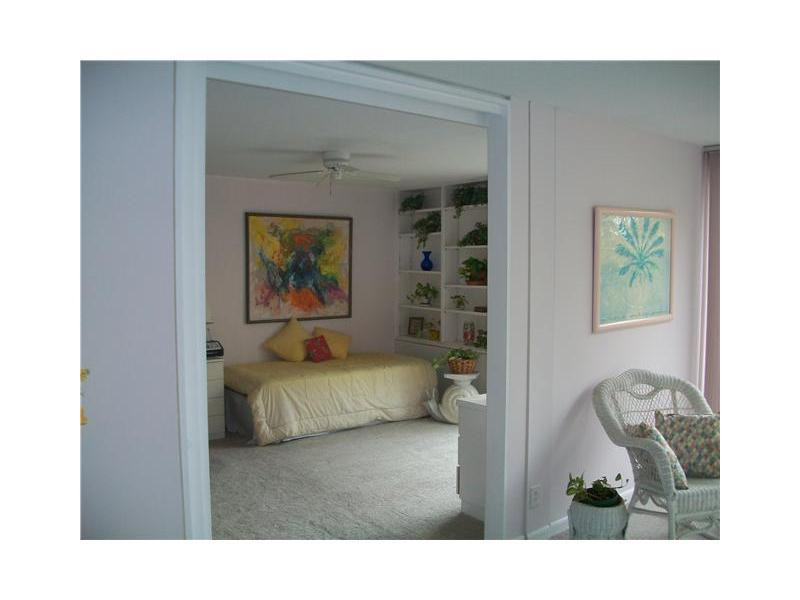 501 Southwest 11th Place, Unit 304 Boca Raton, FL 33432 - Photo 8 of 16 Bedroom