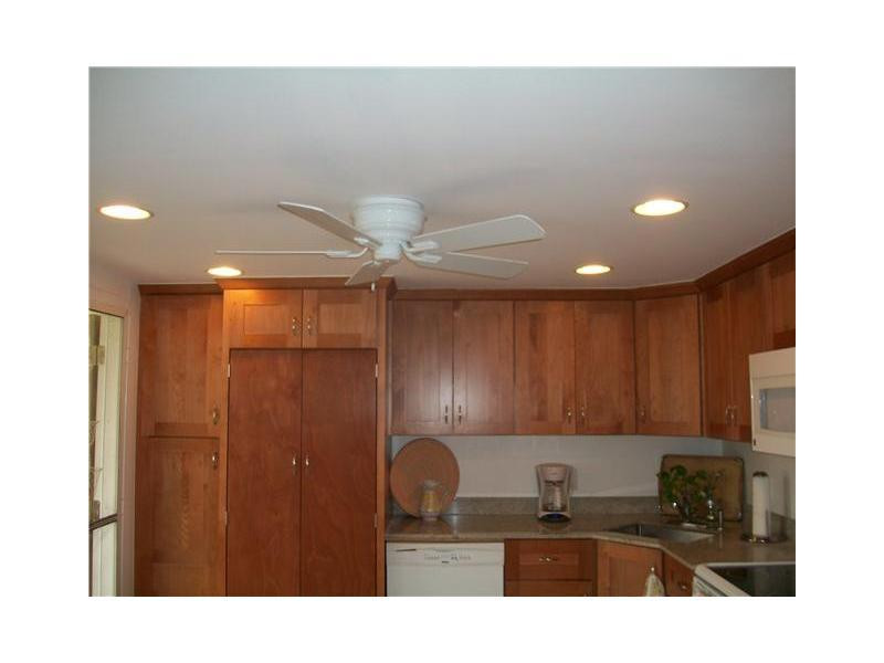 501 Southwest 11th Place, Unit 304 Boca Raton, FL 33432 - Photo 9 of 16 Kitchen