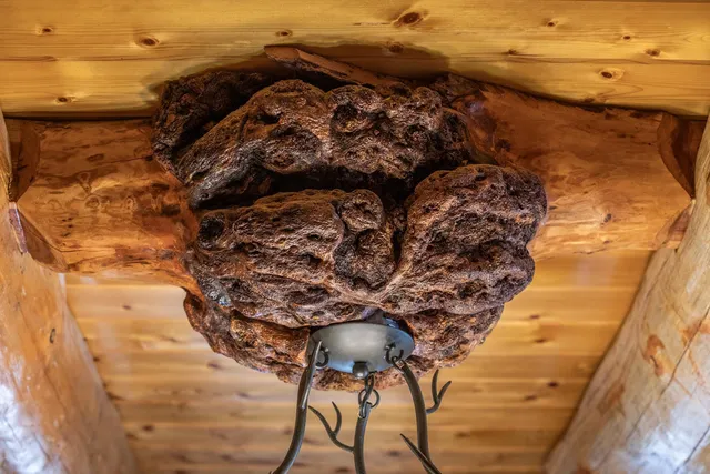 $899,000 | 281 Yale Road, Mount Holly, VT 05730