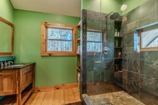 $899,000 | 281 Yale Road, Mount Holly, VT 05730