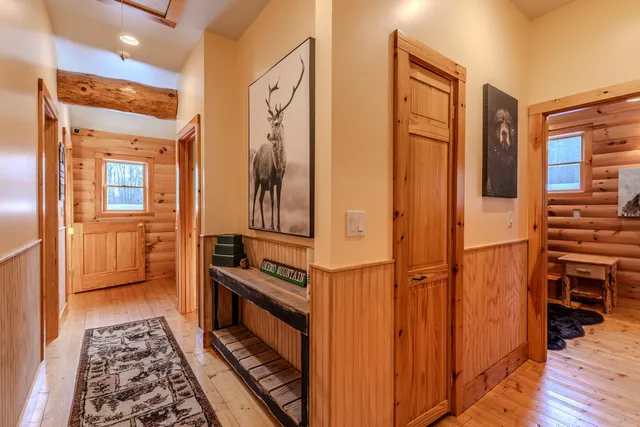 $899,000 | 281 Yale Road, Mount Holly, VT 05730