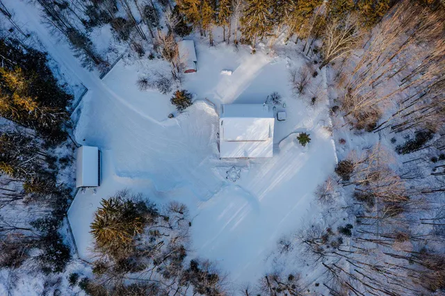 $899,000 | 281 Yale Road, Mount Holly, VT 05730