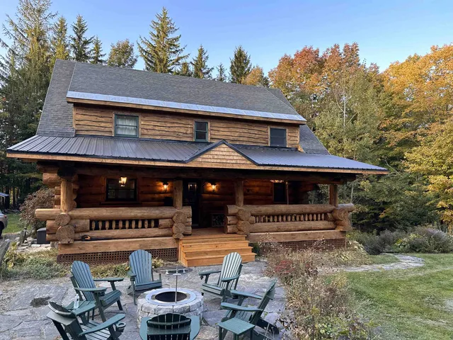 $899,000 | 281 Yale Road, Mount Holly, VT 05730