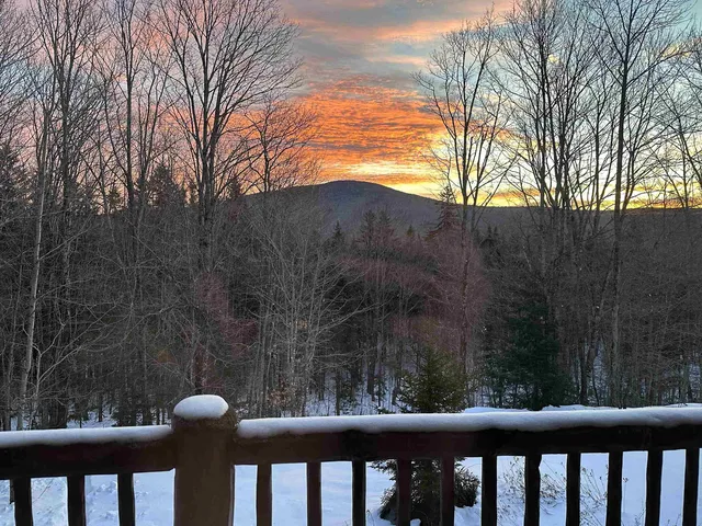 $899,000 | 281 Yale Road, Mount Holly, VT 05730