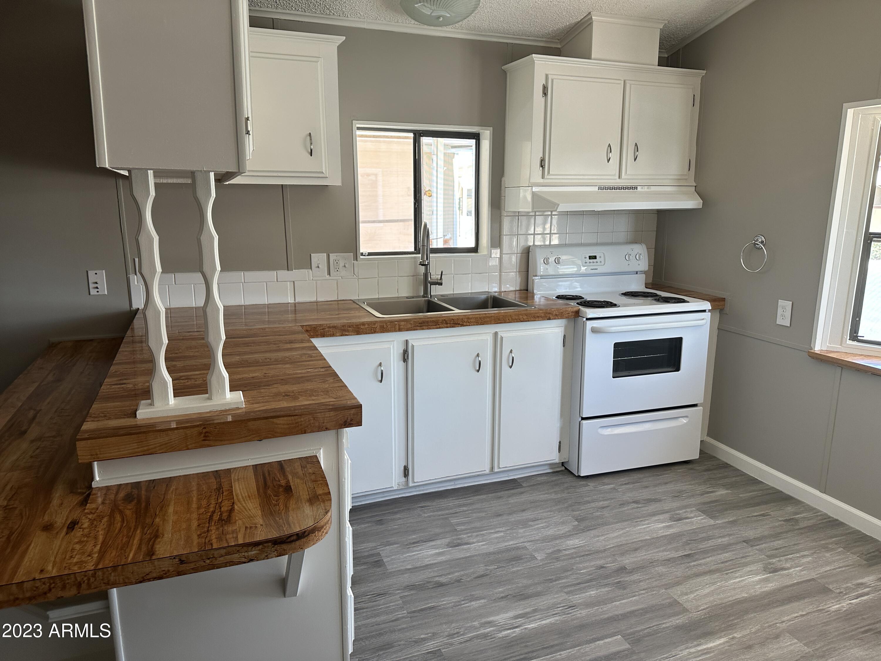 53 North Mountain Road, Unit 23 Apache Junction, AZ 85120 - Photo 2 of 22 IMG_4505
