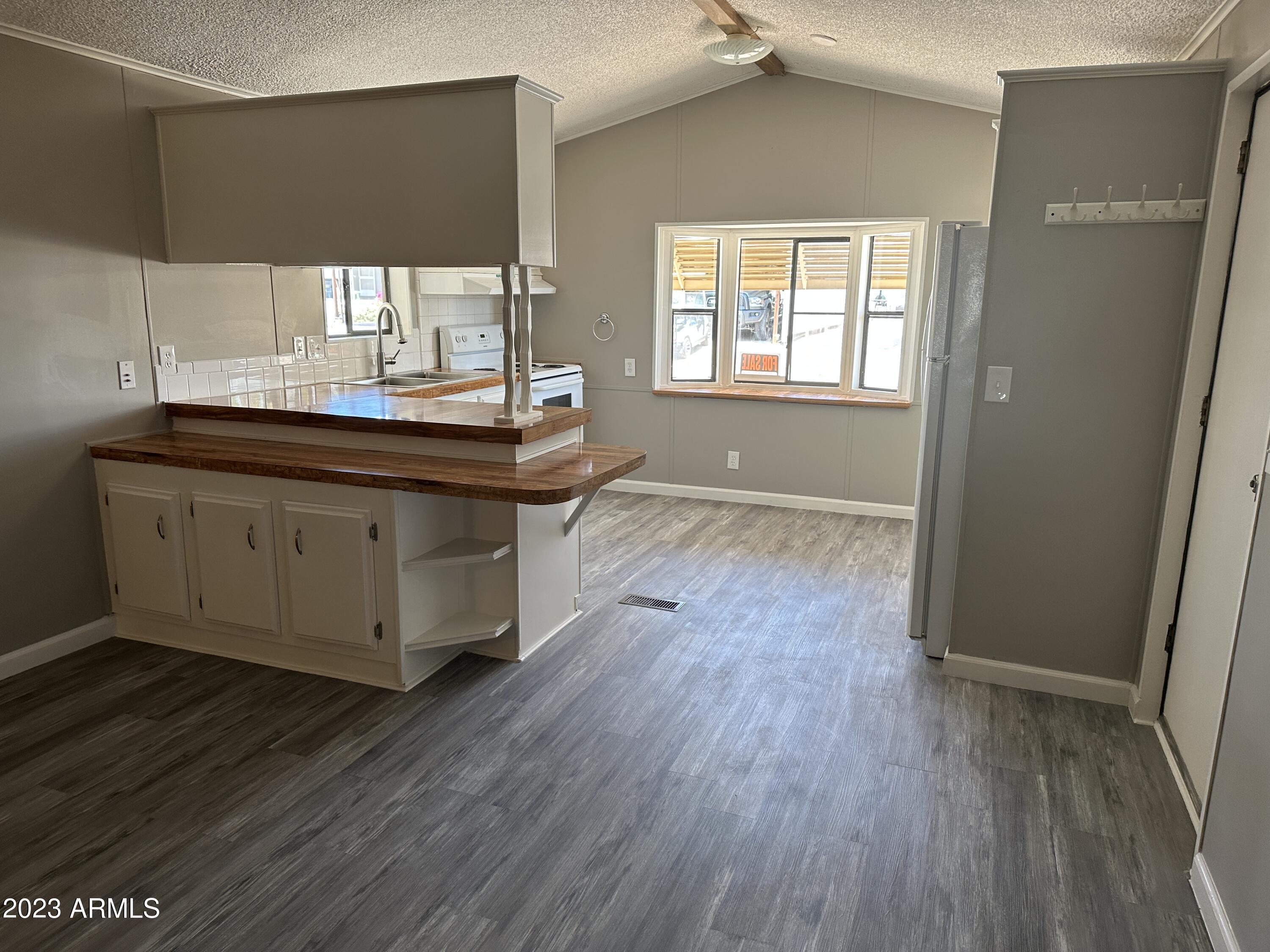 53 North Mountain Road, Unit 23 Apache Junction, AZ 85120 - Photo 4 of 22 IMG_4504