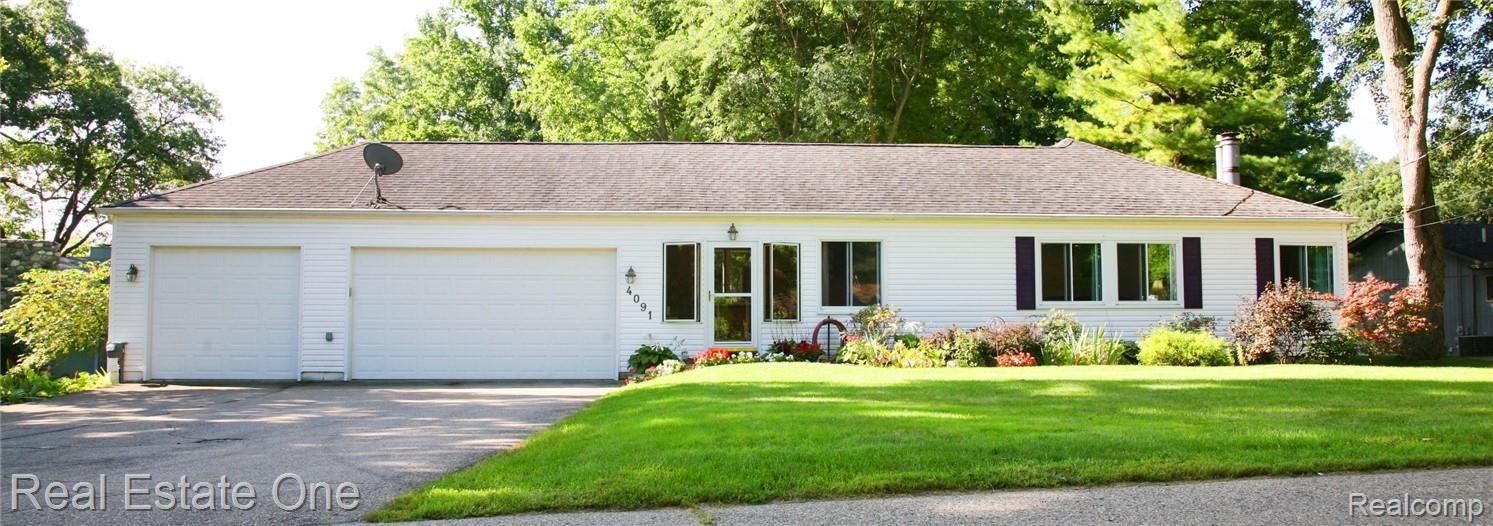 4091 Crocus Road Waterford, MI 48328 - Photo 1 of 28 front_3646c.jpg