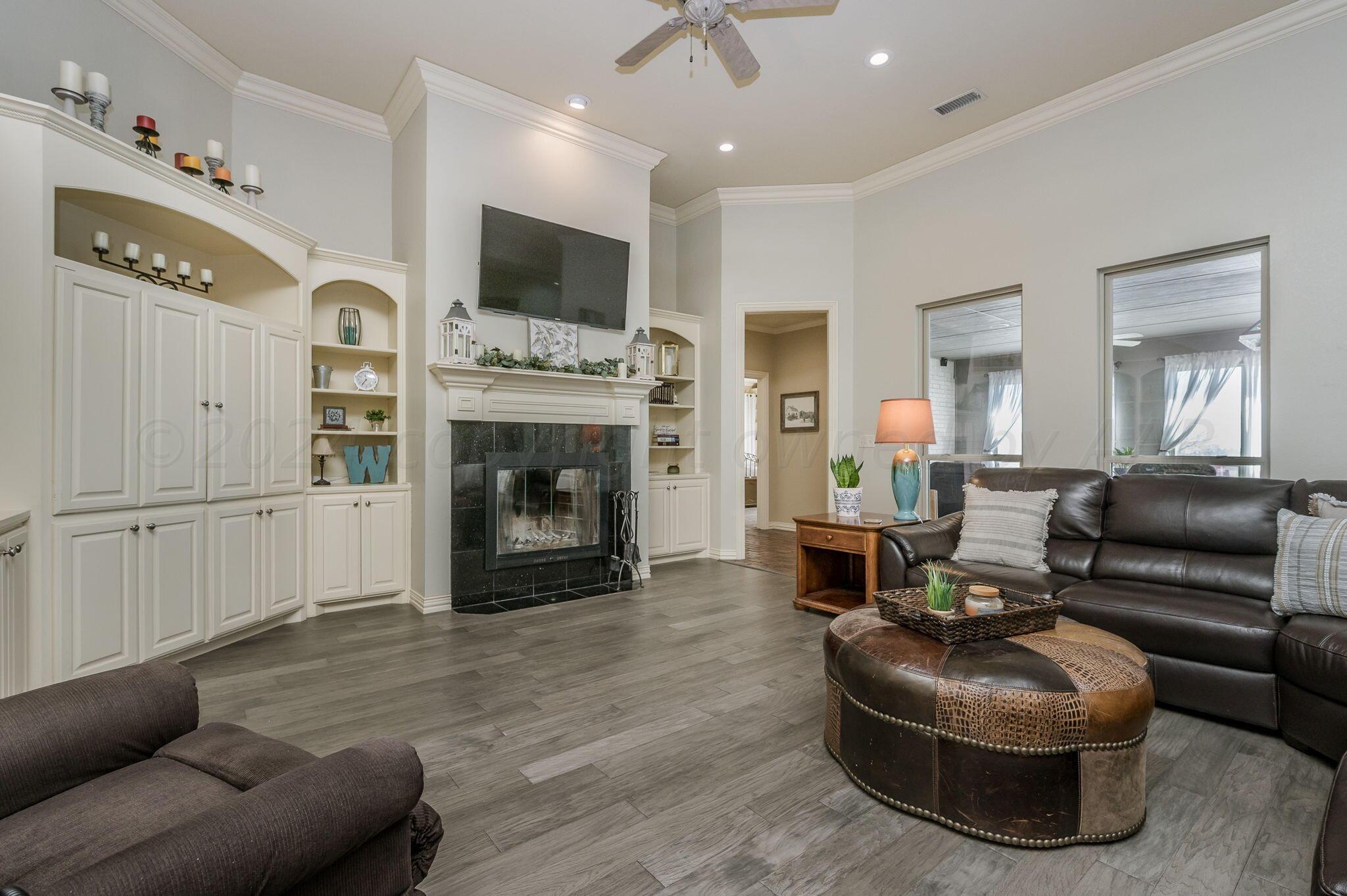 17751 White Wing Road Canyon, TX 79015 - Photo 6 of 49 Living Room
