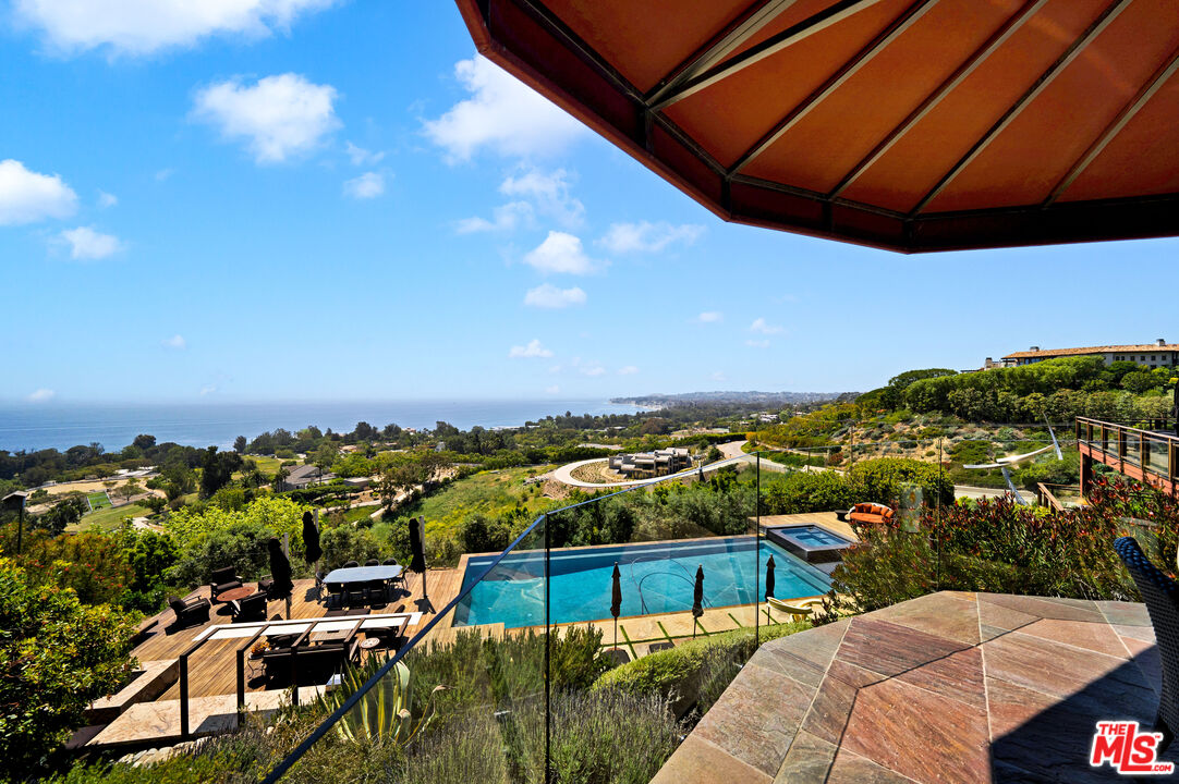27434 Winding Way Malibu, CA 90265 - Photo 34 of 39 a view of a city