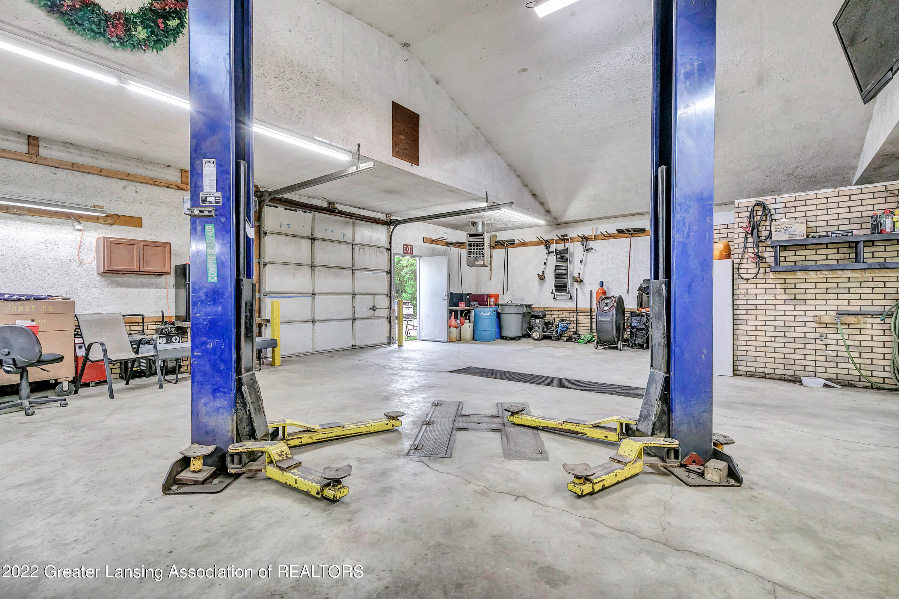 211 East Sheridan Road Lansing, MI 48906 - Photo 32 of 54 9I3A4808