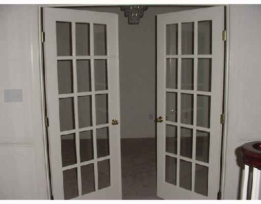 306 Buffalo Ridge Road Canonsburg, PA 15317 - Photo 12 of 18 Den/Family/Great Room.
