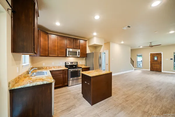 $2,295 | 635 Bluffside Drive, New Braunfels, TX 78130