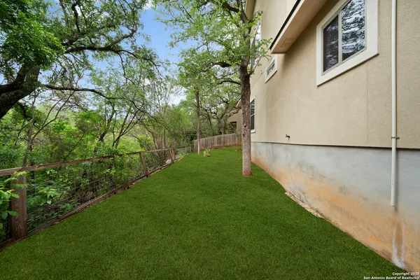 $2,295 | 635 Bluffside Drive, New Braunfels, TX 78130
