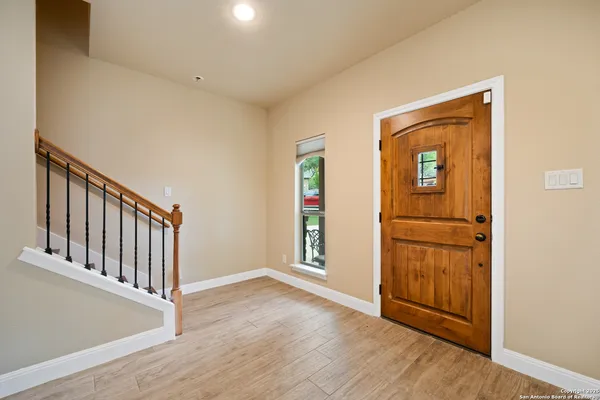 $2,295 | 635 Bluffside Drive, New Braunfels, TX 78130