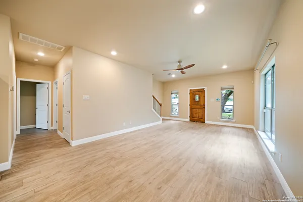 $2,295 | 635 Bluffside Drive, New Braunfels, TX 78130