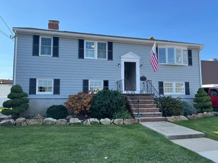 $2,200 | 33 Central Street, Unit 1, Winthrop, MA 02152